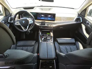 2024 BMW X7 xDrive40i z VIN 5UX23EM07R9V10389, wystawiony jako Copart lot #56431285 z przebiegiem 33 174 mil mil oraz Tytuł czysty. Historia ofert i sprzedaży dostępna na DreamBid. Obrazek 8.