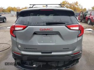 2023 GMC Terrain SLE z VIN 3GKALTEG8PL208986, wystawiony jako IAAI lot #40679682 z przebiegiem 11 023 mil mil oraz . Historia ofert i sprzedaży dostępna na DreamBid. Obrazek 16.