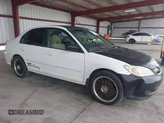 2005 Honda Civic LX with VIN 2HGES16545H534194, listed as a IAAI auction lot 42050440 with 199,397 mi miles and . Bid and sale history available at carsss.com. Image 1.