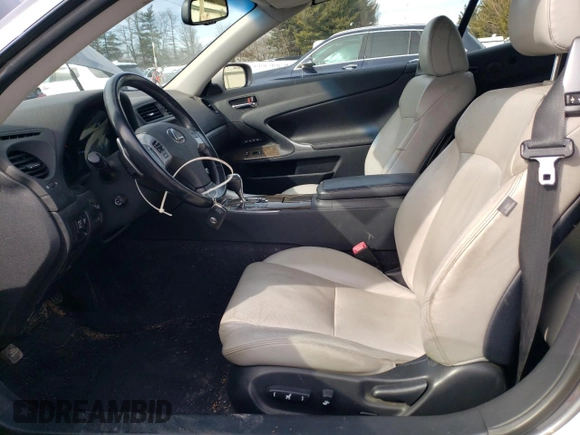 2014 Lexus IS 250 C z VIN JTHFF2C22E2531017, wystawiony jako Copart lot #44370555 z przebiegiem 118 514 mil mil oraz Szkoda całkowita • Salvage title. Historia ofert i sprzedaży dostępna na DreamBid. Obrazek 7.