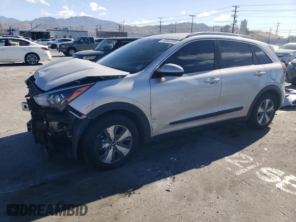 2020 Kia Niro LX with VIN KNDCB3LC6L5394187, listed as a Copart auction lot 45943335 with 163,704 mi miles and Salvage Title. Bid and sale history available at carsss.com. Image 1.