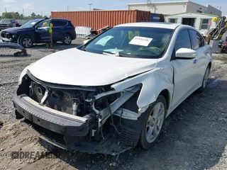 2014 Nissan Altima 2.5 with VIN 1N4AL3AP2EC117079, listed as a IAAI auction lot 41935256 with 140,531 mi miles. Bid and sale history available at carsss.com. Image 6.
