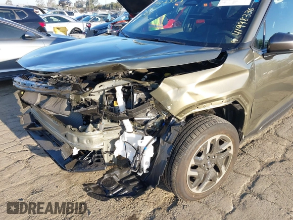 2025 Subaru Forester Limited z VIN JF2SLDRC1SH503014, wystawiony jako IAAI lot #41998336 z przebiegiem 1 448 mil mil oraz . Historia ofert i sprzedaży dostępna na DreamBid. Obrazek 6.