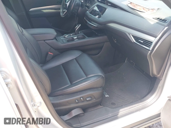 2020 Cadillac XT4 FWD Premium Luxury с VIN 1GYFZCR4XLF026740, выставлен на аукционе IAAI как лот 42514360 с пробегом 69 806 миль миль и . История ставок и продаж доступна на DreamBid. Изображение 5.