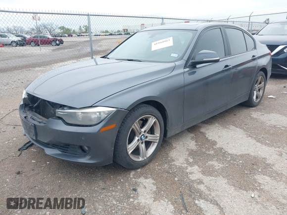 2014 BMW 3 Series 328i z VIN WBA3A5G52ENP31707, wystawiony jako IAAI lot #41944963 z przebiegiem 158 180 mil mil oraz . Historia ofert i sprzedaży dostępna na DreamBid. Obrazek 17.