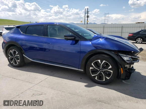 2024 Kia EV6 Wind z VIN KNDC3DLC0R5209580, wystawiony jako Copart lot #56254245 z przebiegiem 3 935 mil mil oraz Szkoda całkowita • Salvage title. Historia ofert i sprzedaży dostępna na DreamBid. Obrazek 4.