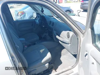 2006 Jeep Liberty Sport with VIN 1J4GL48K76W102575, listed as a IAAI auction lot 42022459 with Not Provided miles and . Bid and sale history available at carsss.com. Image 5.