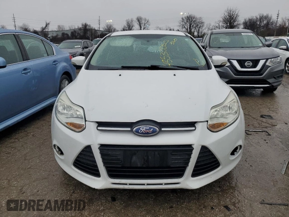 2014 Ford Focus SE with VIN 1FADP3K25EL392966, listed as a Copart auction lot 43530055 with 129,065 mi miles and Salvage Title. Bid and sale history available at carsss.com. Image 5.