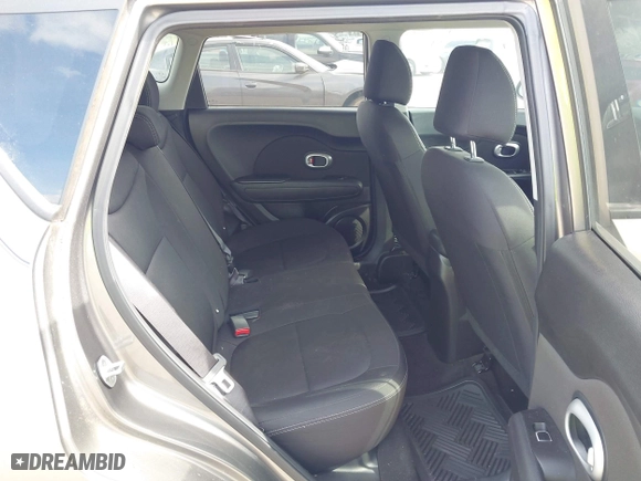 2019 Kia Soul with VIN KNDJN2A23K7673604, listed as a IAAI auction lot 42113528 with 147,474 mi miles. Bid and sale history available at carsss.com. Image 8.