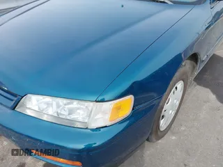 1995 Honda Accord LX with VIN JHMCD5635SC053096, listed as a IAAI auction lot 41666918 with 166,745 mi miles and . Bid and sale history available at carsss.com. Image 6.