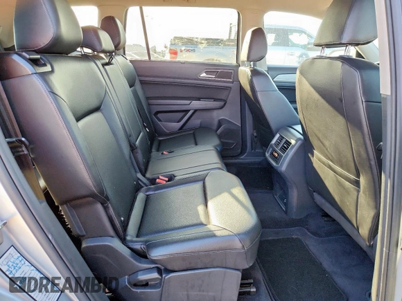 2018 Volkswagen Atlas SE with VIN 1V2CR2CA1JC527059, listed as a Copart auction lot 62957875 with 140,337 mi miles and Salvage title. Bid and sale history available at DreamBid. Image 11.
