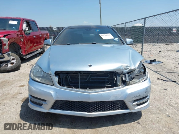 2013 Mercedes-Benz C 250 с VIN WDDGJ4HB1DG113838, выставлен на аукционе IAAI как лот 42338738 с пробегом 168 206 миль миль и . История ставок и продаж доступна на DreamBid. Изображение 12.