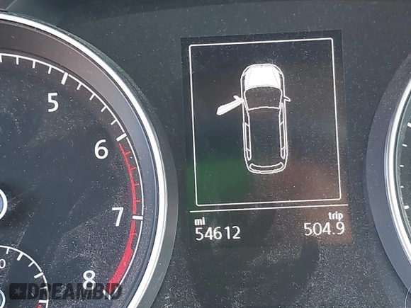 2019 Volkswagen Golf S z VIN 3VWY57AU6KM515323, wystawiony jako IAAI lot #42397800 z przebiegiem 54 612 mil mil oraz . Historia ofert i sprzedaży dostępna na DreamBid. Obrazek 15.