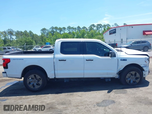 2024 Ford F-150 Lightning XLT с VIN 1FTVW3LK6RWG26665, выставлен на аукционе IAAI как лот 42337628 с пробегом 2 936 миль миль и . История ставок и продаж доступна на DreamBid. Изображение 13.