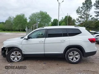 2019 Volkswagen Atlas SE with VIN 1V2WR2CA2KC545696, listed as a IAAI auction lot 42076774 with 138,564 mi miles and . Bid and sale history available at DreamBid. Image 13.