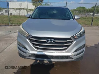 2016 Hyundai Tucson Limited with VIN KM8J33A25GU227907, listed as a IAAI auction lot 42211605 with 142,578 mi miles. Bid and sale history available at carsss.com. Image 6.