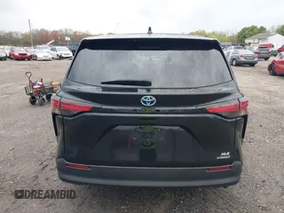 2022 Toyota Sienna XLE with VIN 5TDYRKEC3NS111265, listed as a IAAI auction lot 42041080 with 114,667 mi miles and . Bid and sale history available at DreamBid. Image 16.