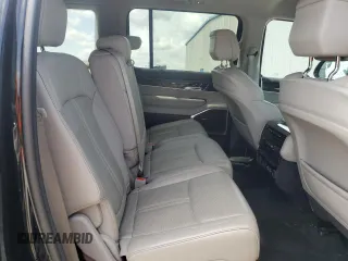 2022 Jeep Wagoneer Series II z VIN 1C4SJVBT9NS205466, wystawiony jako Copart lot #53810515 z przebiegiem 41 617 mil mil oraz Szkody całkowita. Historia ofert i sprzedaży dostępna na DreamBid. Obrazek 11.