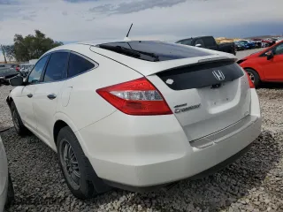 2011 Honda Accord Crosstour EX-L with VIN 5J6TF2H50BL003483, listed as a Copart auction lot 71364504 with 313,451 mi miles and Salvage Title. Bid and sale history available at carsss.com. Image 2.