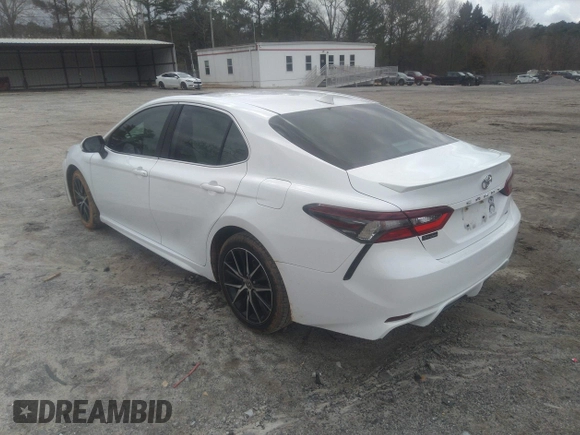 2021 Toyota Camry SE Nightshade with VIN 4T1G11AK1MU560623, listed as a IAAI auction lot 41732344 with 70,835 mi miles and . Bid and sale history available at carsss.com. Image 3.