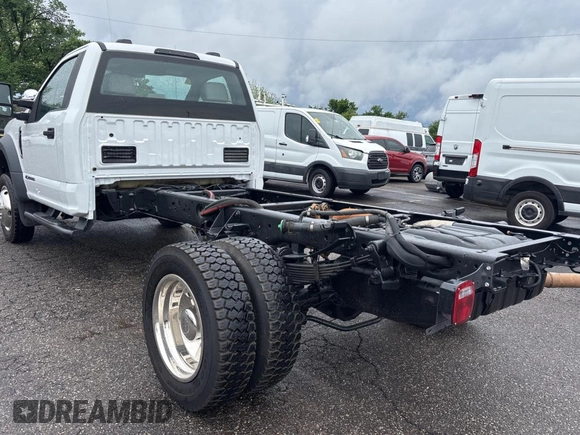 2020 Ford F-550 XL with VIN 1FDUF5HT5LDA09460, listed as a Copart auction lot 55465565 with 226,415 mi miles and Clean Title. Bid and sale history available at carsss.com. Image 3.