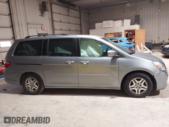 2006 Honda Odyssey EX with VIN 5FNRL38486B090693, listed as a IAAI auction lot 41865491 with 198,104 mi miles. Bid and sale history available at carsss.com. Image 13.