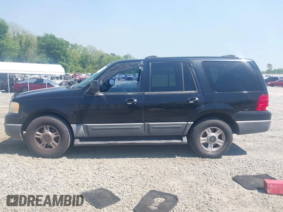 2003 Ford Expedition XLT Value z VIN 1FMPU16W63LA50775, wystawiony jako IAAI lot #42029150 z przebiegiem 296 065 mil mil oraz . Historia ofert i sprzedaży dostępna na DreamBid. Obrazek 14.