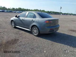 2010 Mitsubishi Lancer ES z VIN JA32U2FUXAU018940, wystawiony jako IAAI lot #42481450 z przebiegiem 180 872 mil mil oraz . Historia ofert i sprzedaży dostępna na DreamBid. Obrazek 3.