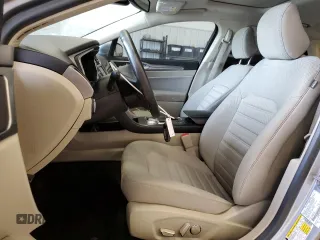2020 Ford Fusion SE z VIN 3FA6P0LUXLR194471, wystawiony jako Copart lot #55616175 z przebiegiem 94 169 mil mil oraz Tytuł czysty. Historia ofert i sprzedaży dostępna na DreamBid. Obrazek 7.