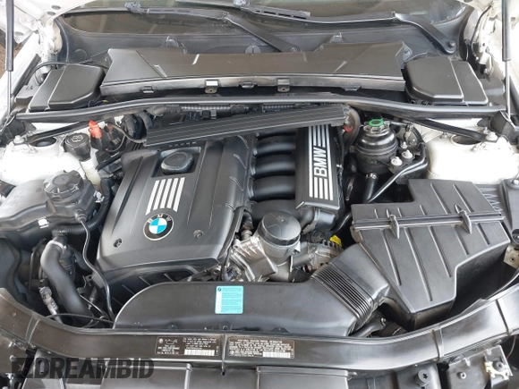 2008 BMW 3 Series 328i with VIN WBAVC535X8FZ82806, listed as a IAAI auction lot 41897725 with 146,852 mi miles. Bid and sale history available at carsss.com. Image 10.