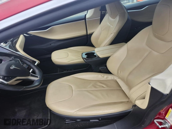 2013 Tesla Model S с VIN 5YJSA1DN6DFP26504, выставлен на аукционе IAAI как лот 41703859 с пробегом 135 552 миль миль и . История ставок и продаж доступна на DreamBid. Изображение 5.