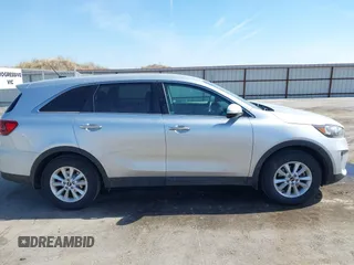 2019 Kia Sorento L with VIN 5XYPG4A3XKG511934, listed as a IAAI auction lot 41784749 with 93,209 mi miles. Bid and sale history available at carsss.com. Image 13.