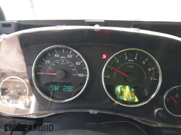 2014 Jeep Wrangler Unlimited Sahara with VIN 1C4HJWEG2EL273813, listed as a IAAI auction lot 41311011 with 96,104 mi miles. Bid and sale history available at carsss.com. Image 7.