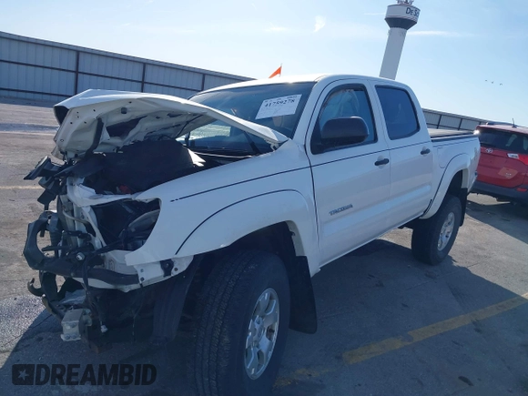 2015 Toyota Tacoma with VIN 3TMLU4EN8FM184297, listed as a IAAI auction lot 41759278 with 116,158 mi miles and . Bid and sale history available at DreamBid. Image 17.
