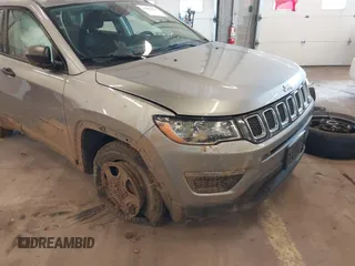 2018 Jeep Compass Sport z VIN 3C4NJDAB6JT179613, wystawiony jako IAAI lot #41893360 z przebiegiem 72 846 mil mil oraz . Historia ofert i sprzedaży dostępna na DreamBid. Obrazek 6.