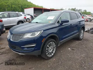 2018 Lincoln MKC Reserve z VIN 5LMCJ3D91JUL28728, wystawiony jako IAAI lot #42196869 z przebiegiem 60 541 mil mil oraz . Historia ofert i sprzedaży dostępna na DreamBid. Obrazek 23.