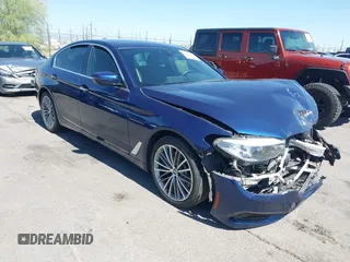 2018 BMW 5 Series 540i z VIN WBAJE5C57JWA93642, wystawiony jako IAAI lot #42487882 z przebiegiem Nie podano mil oraz . Historia ofert i sprzedaży dostępna na DreamBid. Obrazek 1.