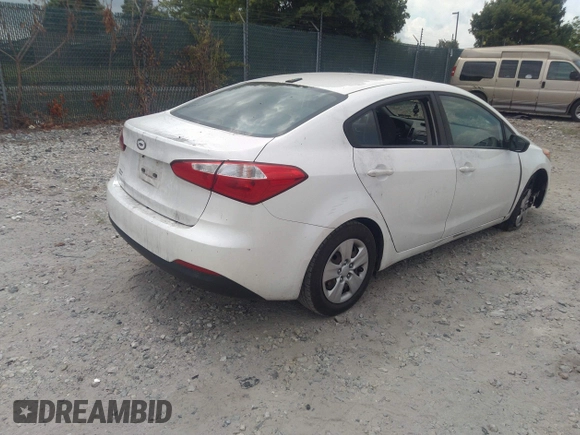2016 Kia Forte LX with VIN KNAFX4A62G5527371, listed as a IAAI auction lot 39833806 with Not Provided miles. Bid and sale history available at carsss.com. Image 4.