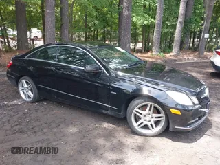 2012 Mercedes-Benz E 350 with VIN WDDKJ5KB2CF138129, listed as a IAAI auction lot 42767007 with 87,493 mi miles and . Bid and sale history available at DreamBid. Image 1.