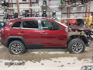 2020 Jeep Cherokee Trailhawk с VIN 1C4PJMBX2LD613814, выставлен на аукционе IAAI как лот 41253162 с пробегом 55 002 миль миль и . История ставок и продаж доступна на DreamBid. Изображение 14.