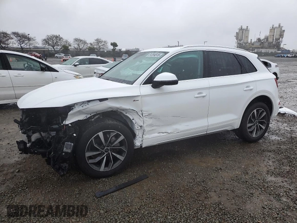 2024 Audi Q5 S line Premium Plus z VIN WA1EAAFY0R2074164, wystawiony jako Copart lot #51284815 z przebiegiem 1 324 mil mil oraz Szkoda całkowita • Salvage title. Historia ofert i sprzedaży dostępna na DreamBid. Obrazek 1.