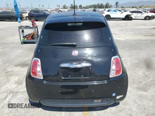 2015 FIAT 500e z VIN 3C3CFFGE3FT642311, wystawiony jako Copart lot #57159595 z przebiegiem Nie podano mil oraz Tytuł czysty. Historia ofert i sprzedaży dostępna na DreamBid. Obrazek 6.