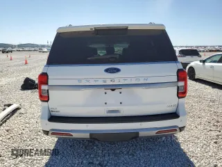 2022 Ford Expedition Max XLT z VIN 1FMJK1HT5NEA58324, wystawiony jako Copart lot #54058565 z przebiegiem Nie podano mil oraz Szkoda całkowita • Salvage title. Historia ofert i sprzedaży dostępna na DreamBid. Obrazek 6.