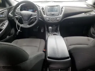 2017 Chevrolet Malibu LT with VIN 1G1ZE5ST1HF158345, listed as a Copart auction lot 52652365 with 104,361 mi miles and Clean Title. Bid and sale history available at carsss.com. Image 8.