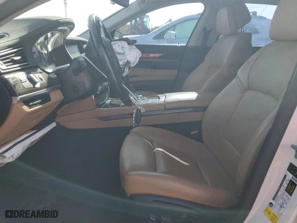 2013 BMW 7 Series 740Li with VIN WBAYE4C58DD137041, listed as a Copart auction lot 42958295 with 209,290 mi miles and Salvage Title. Bid and sale history available at carsss.com. Image 7.