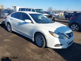 2017 Nissan Altima 2.5 S with VIN 1N4AL3AP7HN331137, listed as a IAAI auction lot 41669119 with 92,092 mi miles. Bid and sale history available at carsss.com. Image 1.
