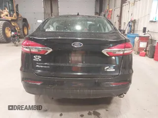 2020 Ford Fusion SE z VIN 3FA6P0HD2LR121250, wystawiony jako IAAI lot #42200163 z przebiegiem 161 111 mil mil oraz . Historia ofert i sprzedaży dostępna na DreamBid. Obrazek 17.