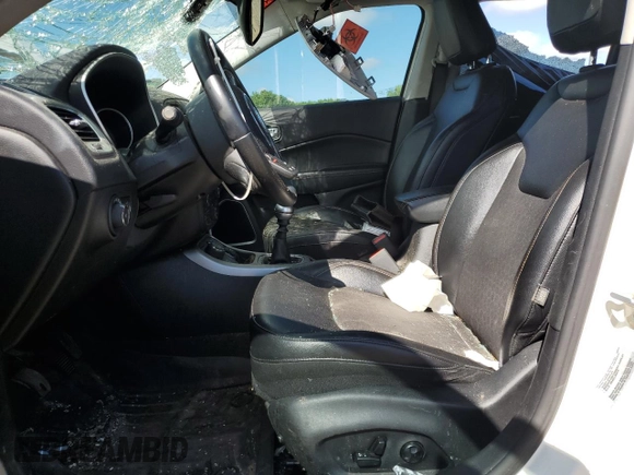 2017 Jeep Compass Latitude with VIN 3C4NJDBB1HT646414, listed as a Copart auction lot 53825075 with 81,593 mi miles and Salvage Title. Bid and sale history available at carsss.com. Image 7.