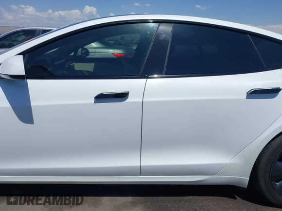 2022 Tesla Model S с VIN 5YJSA1E55NF486538, выставлен на аукционе IAAI как лот 42660966 с пробегом 41 465 миль миль и . История ставок и продаж доступна на DreamBid. Изображение 14.