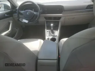 2019 Volkswagen Jetta SEL z VIN 3VWEB7BU2KM230306, wystawiony jako Copart lot #57218155 z przebiegiem 73 202 mil mil oraz Szkoda całkowita • Salvage title. Historia ofert i sprzedaży dostępna na DreamBid. Obrazek 8.